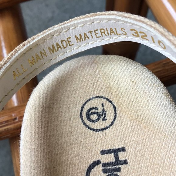 Highlights - White & Tan Wedge Sandals 6 1/2 - Picture 5 of 8